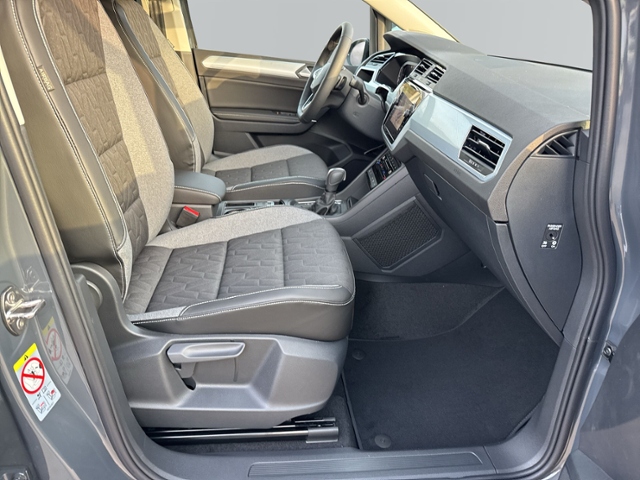 Touran 2.0 TDI DSG 7-SITZE+PANO+AHK+RFK+LED+NAVI