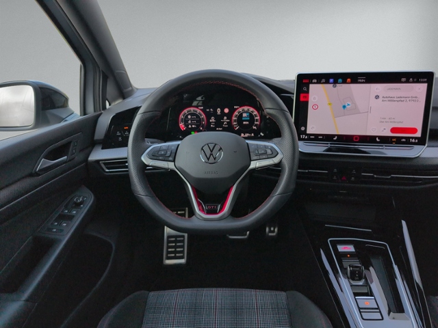 Golf VIII GTI 2.0 TSI PANO+360°+HEAD-UP+IQ.LIGHT