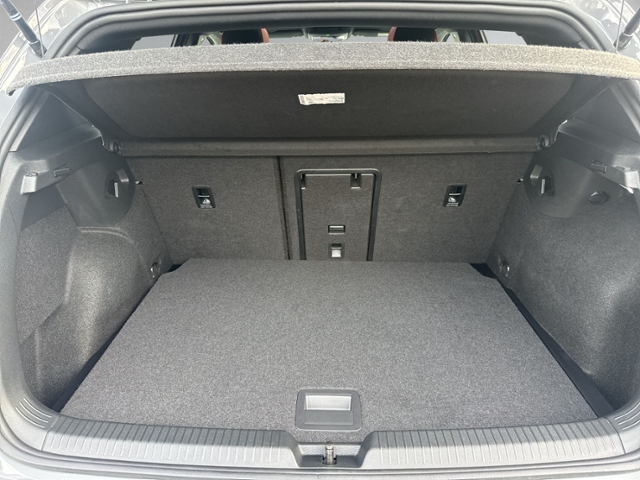 Golf VIII GTI 2.0 TSI PANO+360°+HEAD-UP+IQ.LIGHT