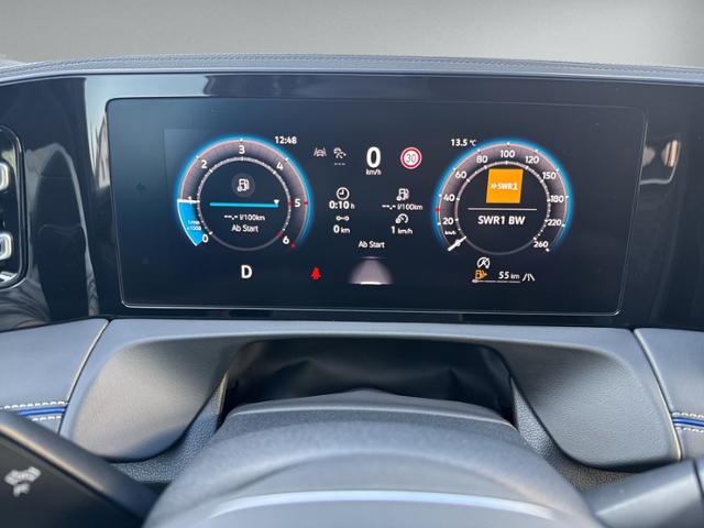 Tiguan 2.0 TDI DSG R-LINE AHK+NAVI.+ACC+HEAD-UP+