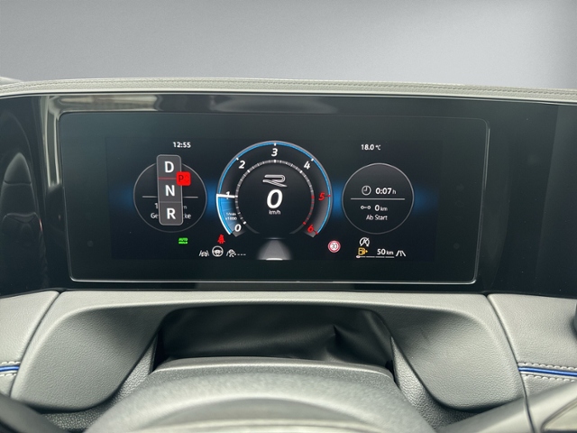 Tiguan 2.0 TDI DSG R-LINE AHK+NAVI.+ACC+HEAD-UP+