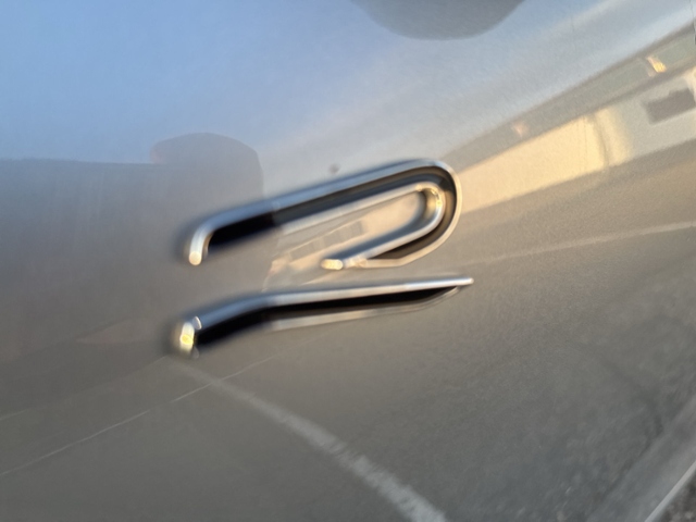 Tiguan 2.0 TDI DSG R-LINE AHK+NAVI.+ACC+HEAD-UP+