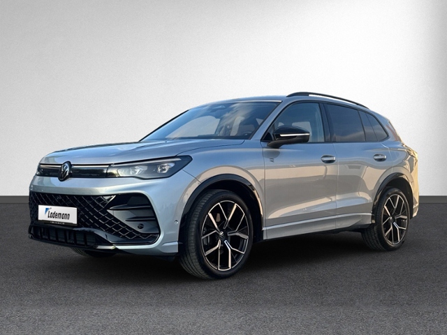 Tiguan 2.0 TDI DSG R-LINE AHK+NAVI.+ACC+HEAD-UP+