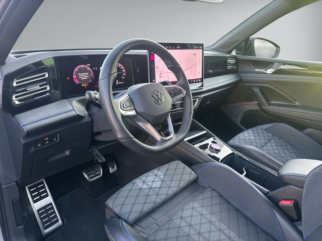 Tiguan 2.0 TDI DSG R-LINE AHK+NAVI.+ACC+HEAD-UP+