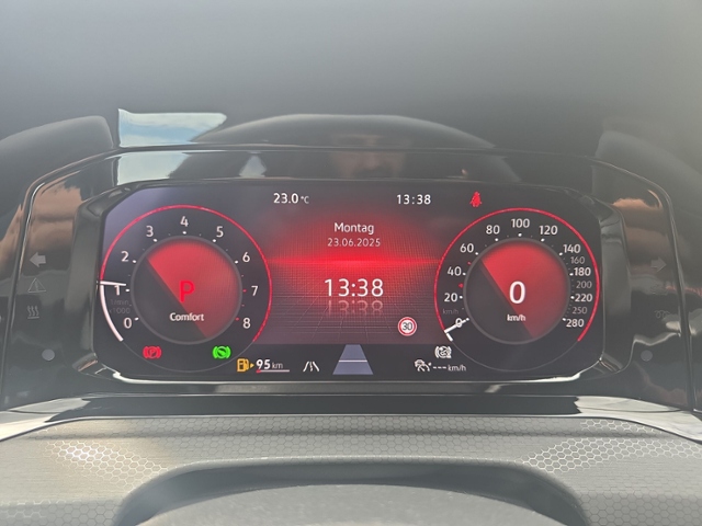 Golf VIII GTI Clubsport PANO+DCC+HEAD-UP+RFK+AKR