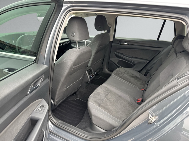 Golf Variant 1.5 TSI STYLE IQ.LIGHT+NAVI+RFK+ACC