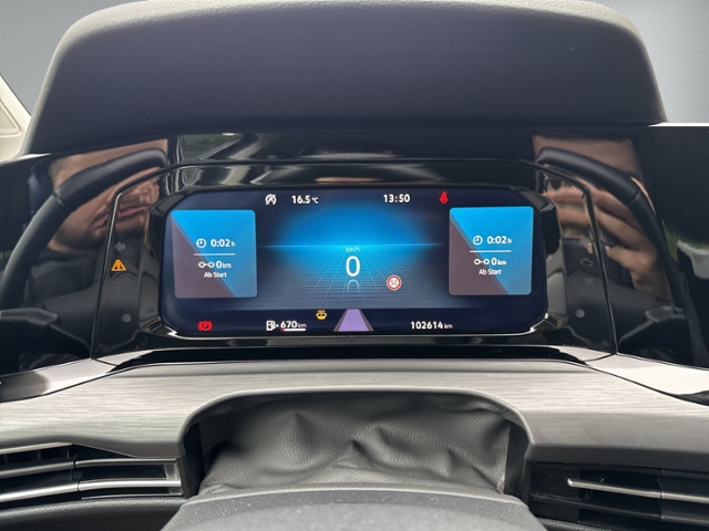 Golf Variant 1.5 TSI STYLE IQ.LIGHT+NAVI+RFK+ACC