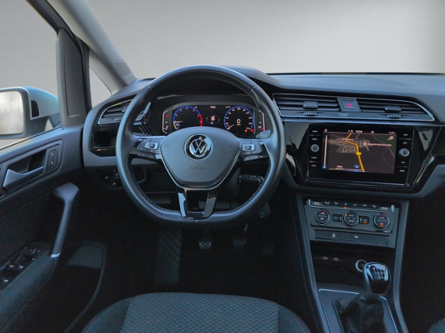 Touran 1.5 TSI Comfortline LED+NAVI+PANO+ACC+SHZ