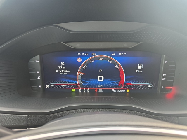 Karoq 1.5 TSI DSG SPORTLINE AHK+RFK+MATRIX-LED+A