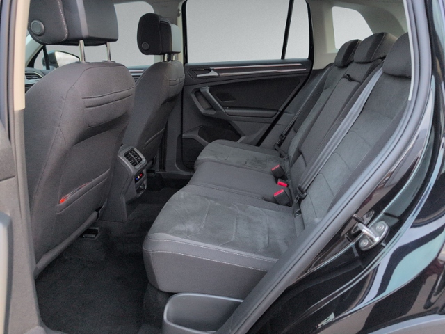Tiguan 2.0 TDI DSG Elegance ALLRAD+PANO+STAHZ.+A