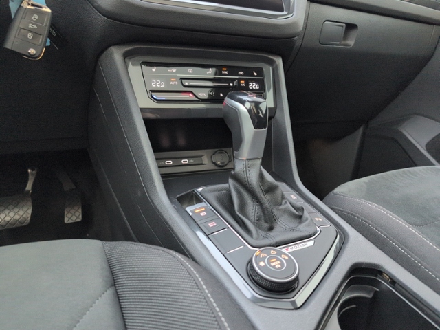 Tiguan 2.0 TDI DSG Elegance ALLRAD+PANO+STAHZ.+A