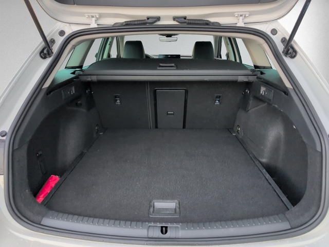 Leon Sportstourer 2.0 TSI DSG AHK+NAVI.+LED+RFK+