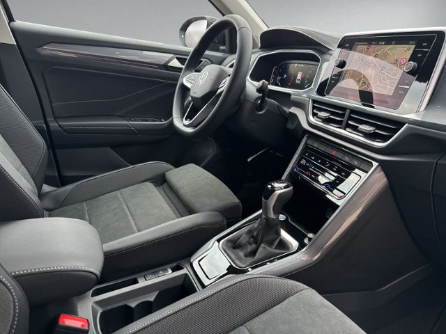 T-Roc 1.5 TSI DSG STYLE AHK+IQ.LIGHT+KAMERA+NAVI