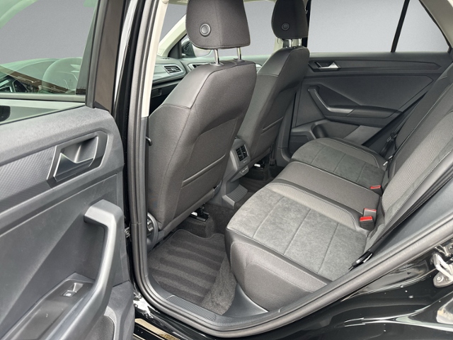 T-Roc 1.5 TSI DSG STYLE AHK+IQ.LIGHT+KAMERA+NAVI