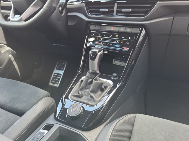 T-Roc 2.0 TSI DSG R-LINE ALLRAD AHK+RFK+IQ-LIGHT