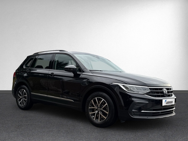 Tiguan 2.0 TSI DSG 4MOTION STANDHZ+KAMERA+NAVI.+