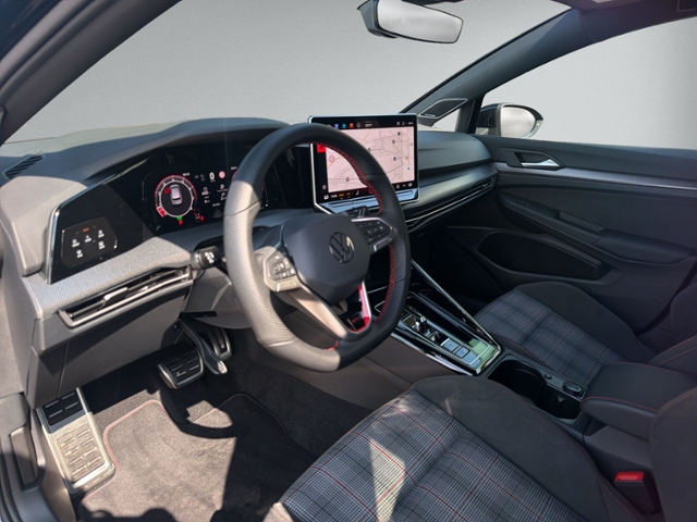 Golf VIII 2.0 TSI GTI STANHZ+IQ.LIGHT+HK+DCC+360