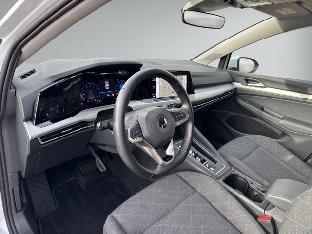 Golf VIII Variant 1.0 eTSI DSG LED+NAVI+ACC+SIHZ