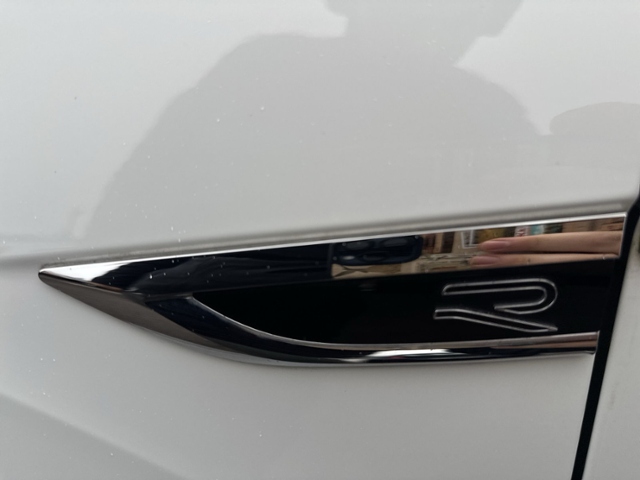 T-Roc 1.5 TSI DSG R-LINE STANDHZ+IQ.LIGHT+eHECK+