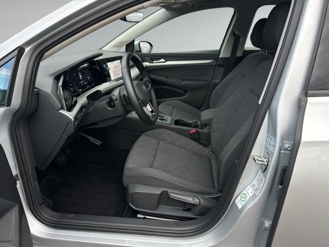 Golf VIII 2.0 TDI DSG Life LED+NAVI+ACC+PDC+SIHZ