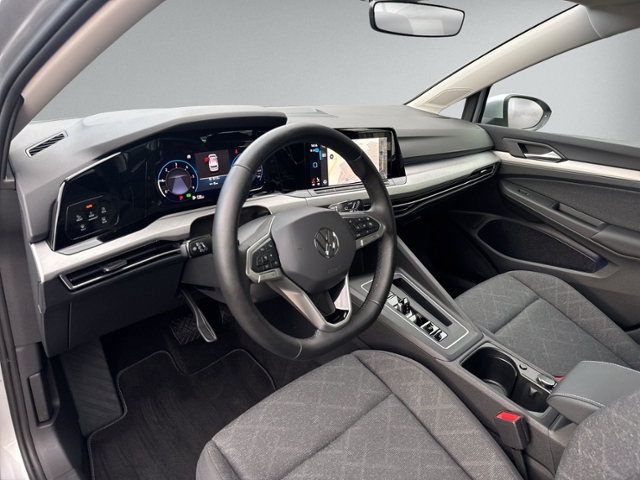 Golf VIII 2.0 TDI DSG Life LED+NAVI+ACC+PDC+SIHZ