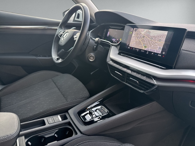 Octavia Combi 2.0 TDI DSG STYLE STDHZ+AHK+NAVI.+