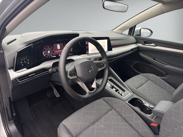 Golf VIII 2.0 TDI DSG LED+NAVI+ACC+EINPARKH+SHZ+