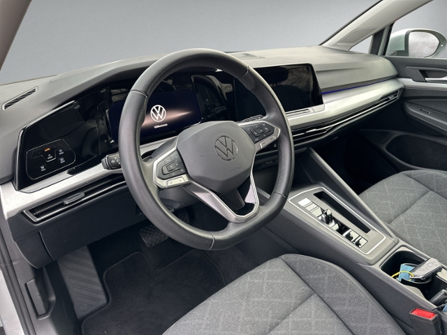 Golf VIII 2.0 TDI DSG LED+NAVI+KAMERA+ACC+SITZH+