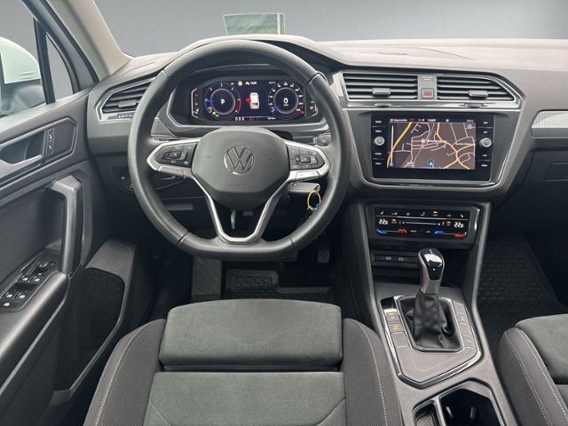 Tiguan 2.0 TDI DSG AHK+LED+NAVI+HEAD-UP+ACC+SIHZ