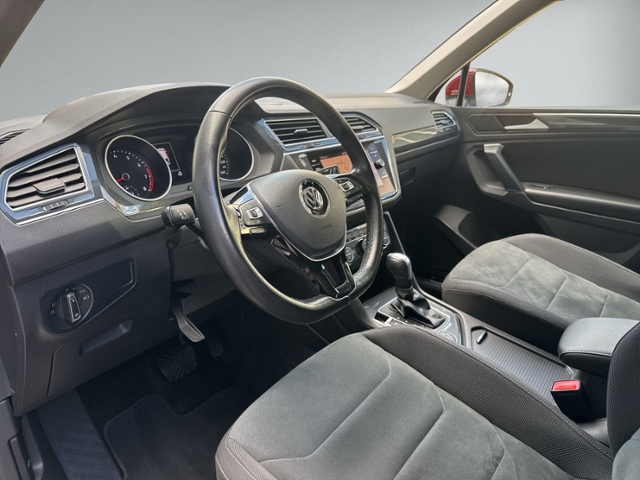 Tiguan 2.0 TSI DSG HIGHLINE 4MOTION+AHK+NAVI+LED