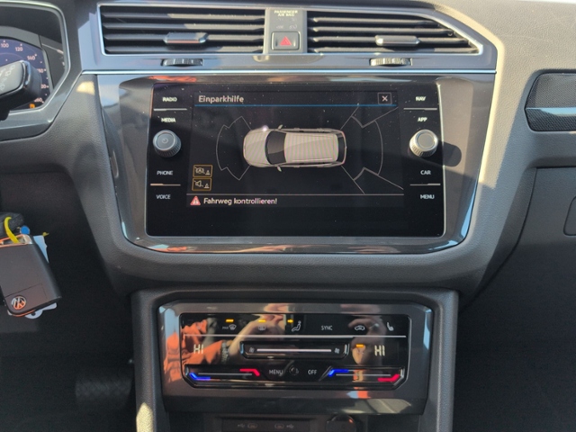 Tiguan 2.0 TDI DSG ELEGANCE 4MOTION AHK+HEAD-UP+