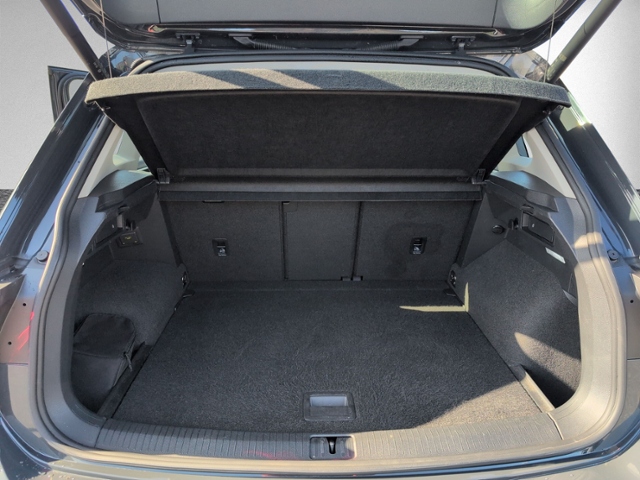 Tiguan 2.0 TDI DSG ELEGANCE 4MOTION AHK+HEAD-UP+