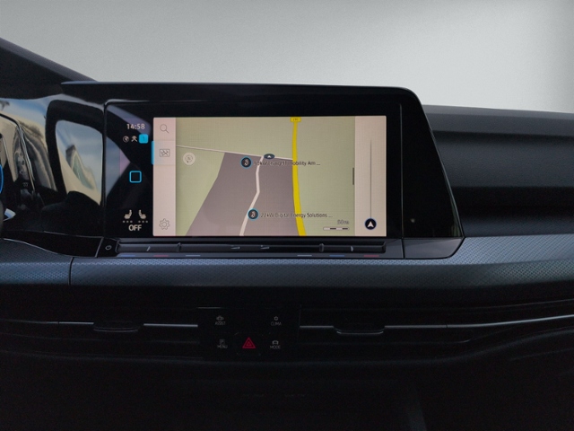 Golf VIII 2.0 TDI DSG PANO+KAMERA+IQ.LIGHT+NAVI+