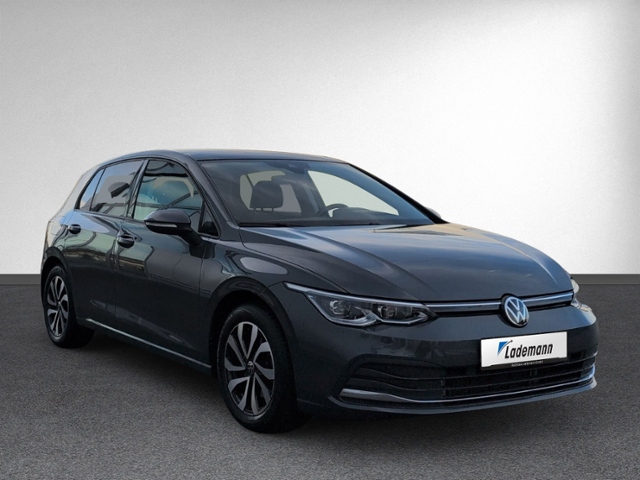 Golf VIII 2.0 TDI DSG PANO+KAMERA+IQ.LIGHT+NAVI+