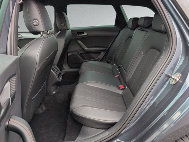 Leon ST 2.0 TSI DSG 4Drive AHK+LED+NAVI+RFK+ACC+