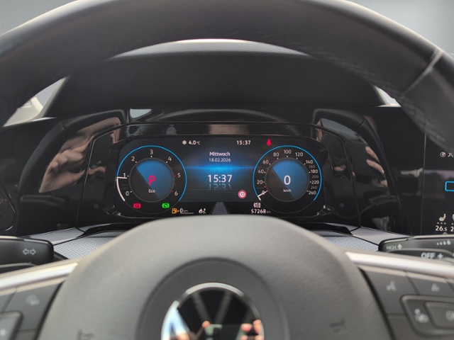 Golf VIII 2.0 TDI DSG ACTIVE AHK+LED+NAVI+RFK+SH