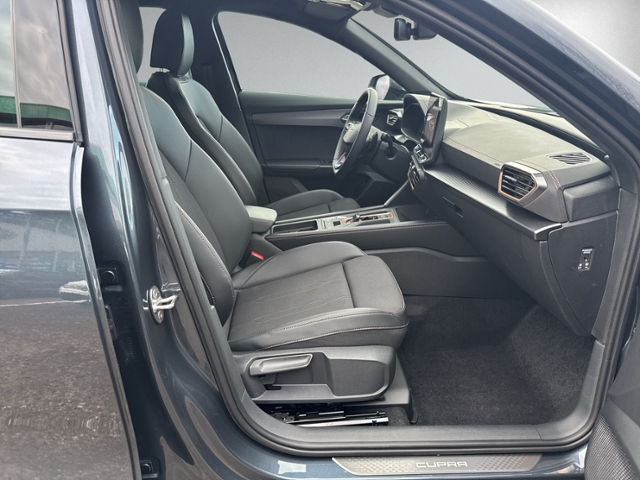 Formentor 1.5 eTSI DSG AHK+LED+NAVI.+ACC+KAMERA+