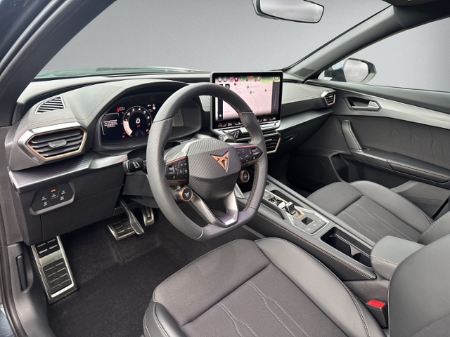 Formentor 1.5 eTSI DSG AHK+LED+NAVI.+ACC+KAMERA+