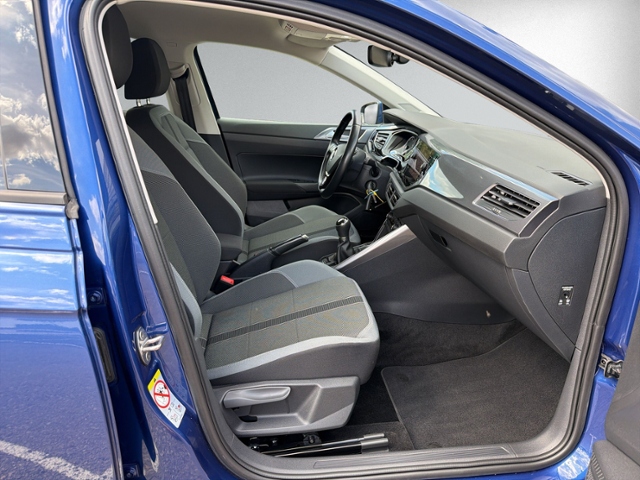 Polo 1.0 TSI Highline NAVI+EINPARKHILFE+KLIMA+SH