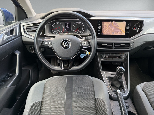Polo 1.0 TSI Highline NAVI+EINPARKHILFE+KLIMA+SH