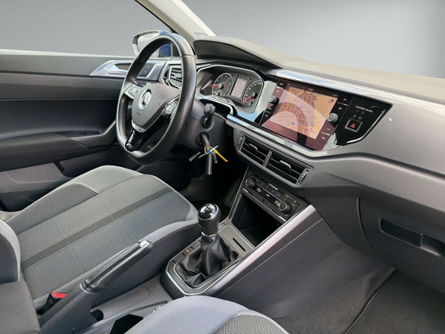 Polo 1.0 TSI Highline NAVI+EINPARKHILFE+KLIMA+SH