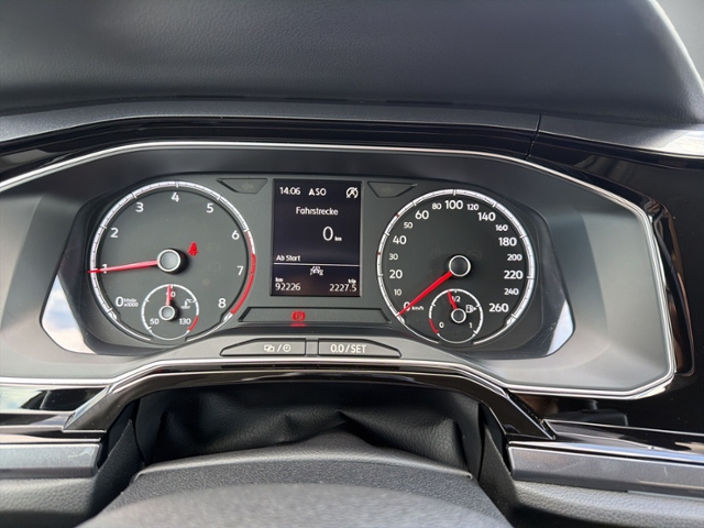 Polo 1.0 TSI Highline NAVI+EINPARKHILFE+KLIMA+SH