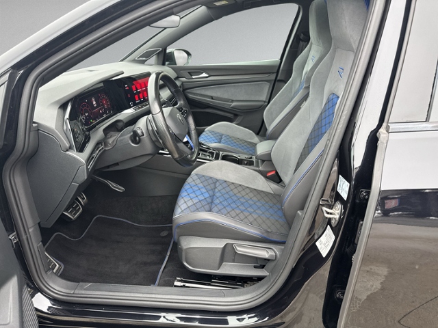 Golf VIII 2.0 TSI R 4Motion PANO+RFK+LED+ACC+DCC