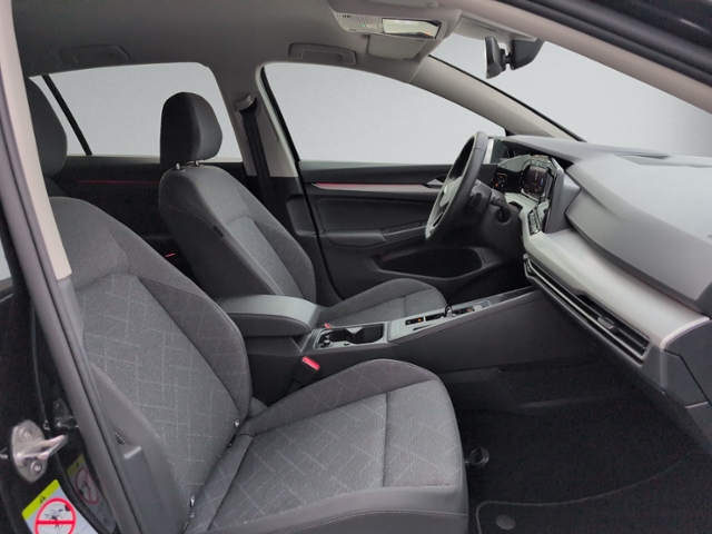 Golf VIII 2.0 TDI DSG LED+NAVI+KAMERA+ACC+SITZH+