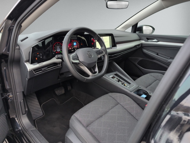 Golf VIII 2.0 TDI DSG LED+NAVI+KAMERA+ACC+SITZH+