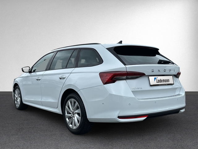 Octavia Combi 1.5 TSI DSG HEAD-UP+NAVI.+RFK+GRA+