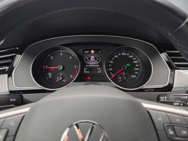 Passat Variant 2.0 TDI DSG AHK+KAMERA+ACC+NAVI.+