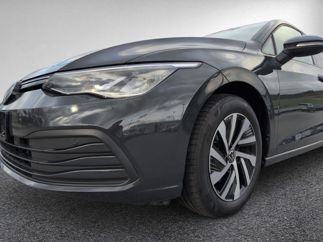 Golf VIII Variant 1.0 TSI PANO+AHK+RFK+NAVI+ACC+