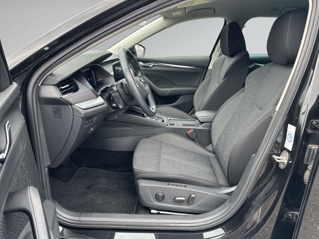 Octavia Combi 2.0 TDI DSG STYLE STANDHZ+HEAD-UP+