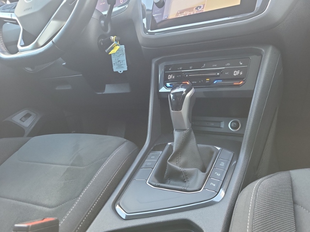 Tiguan 2.0 TDI DSG ELEGANCE PANO+IQ.LIGHT+KAMERA